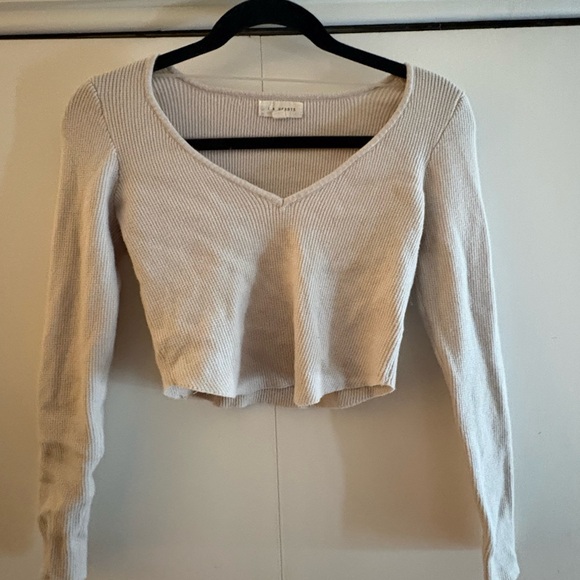 Urban Outfitters Tops - Urban Outfitters la hearts Cream V-Neck Ribbed Crop Top Sweater